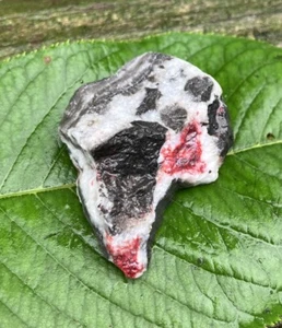 18,8 g KLEINER SELTENER NATÜRLICHER ROHER ROTER ZIMBAR KRISTALL HEILSTEIN Reiki CHINA - Bild 1 von 6