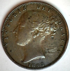 1853 Great Britain Copper Farthing Coin Extra Fine Circulated Damage Victoria - Picture 1 of 2