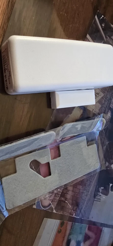 Transmisor de contacto inalámbrico DSC WS4945 para ventana de puerta Foto 1 de 4