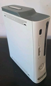 Blanco Microsoft Xbox 360 20gb (solo consola, sin cables} sin probar, como está - Imagen 1 de 10