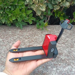 1:10 Zhongli Diecast Hand Push Pallet Truck Model Forklift Replica Collection - Picture 1 of 14
