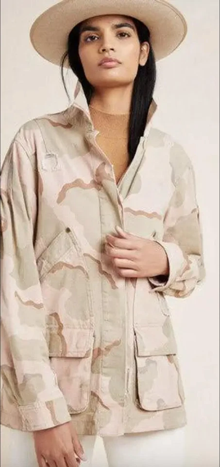 Jaqueta Anthropologie tamanho médio utilitário de camuflagem leve botão frontal - Imagem 1 de 4