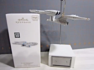 2010 Hallmark QXI2156 "U.S.S. Enterprise" Ornament - Picture 1 of 8