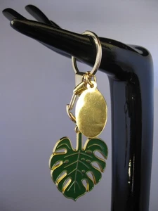 Gold Tone Leaf Keyring - Picture 1 of 6