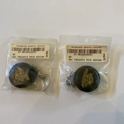 2x Inglasco Nashville Predators NHL Mini Hockey Puck Keychains vintage - Image 1 of 4