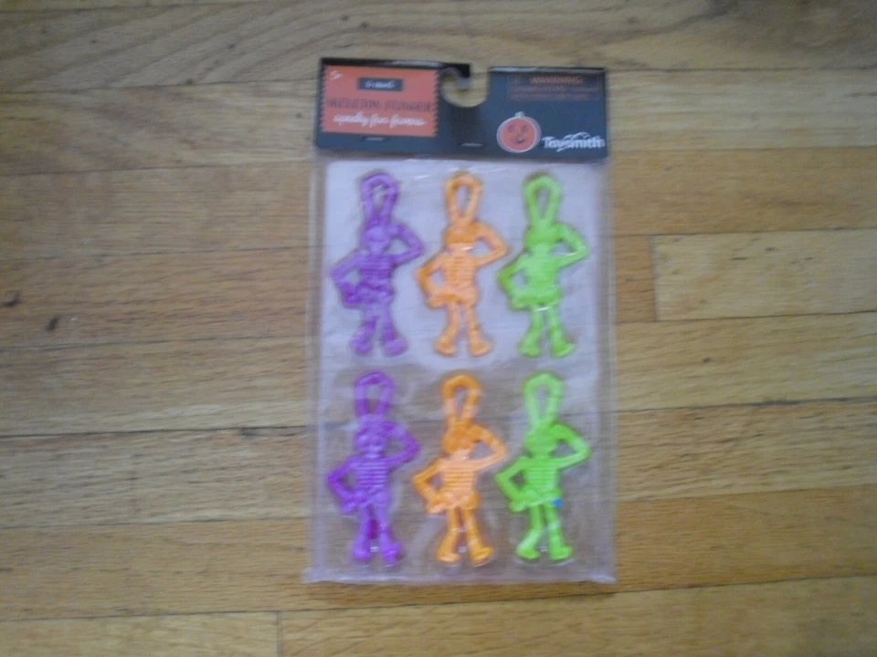 Brand New Tonysmith 6 count Skeleton Flinger Spooky Fur Favors - Изображение 1 из 1