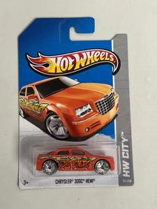 2012 Hot Wheels HW City Chrysler 300C Hemi 33/250 A115 - Picture 1 of 2