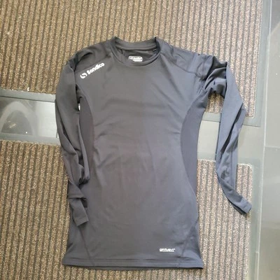 Sondico Baselayer Lycra Long Sleeved Sports Top new. Size Uk meduim black - Image 1 of 4