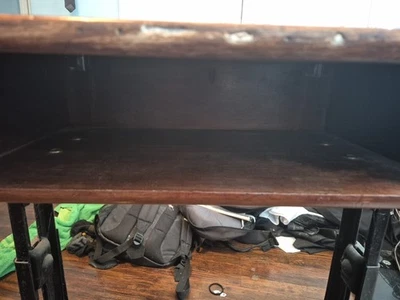 Escritorio escolar antiguo de 1900 madera y metal usado pero en estado medio ver fotos Foto 1 de 3