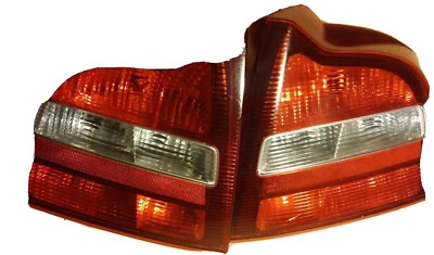 Volvo S80 LH/RH PASS./ driver taillight w/socket brake light housing 1999-2003  - Image 1 of 3