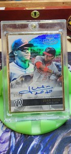2020 Topps Gold Label Juan Soto Gold Framed Autograph Blue 02/50
