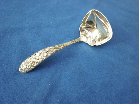Vtg "Southern Rose" by Manchester, Sterling Silver - Cream/Sauce Ladle - 5 3/4" Cover