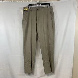 NWT Haggar Khaki Men's Classic Fit Pants, Sz. 36x30 - Picture 1 of 3
