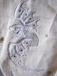 Vintage Asian Doily BAT Embroidered TLC Textile Linen Round 11" - Picture 1 of 5