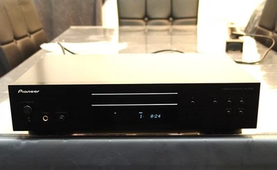 Pioneer PD-30AE CD Player schwarz + FB/ MP3 CD-RW / - Bild 1 von 4