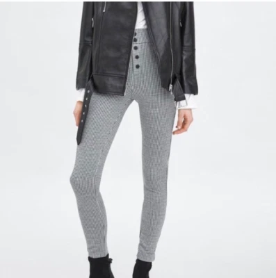 Calça Legging Feminina ZARA Trafaluc Tamanho M Houndstooth Preta Branca Escritório Grunge - Imagem 1 de 4
