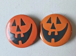 Halloween Jack O’ Lantern-Hallmark Cards-Vintage Metal Button-1980’s 2 In Set - Picture 1 of 9
