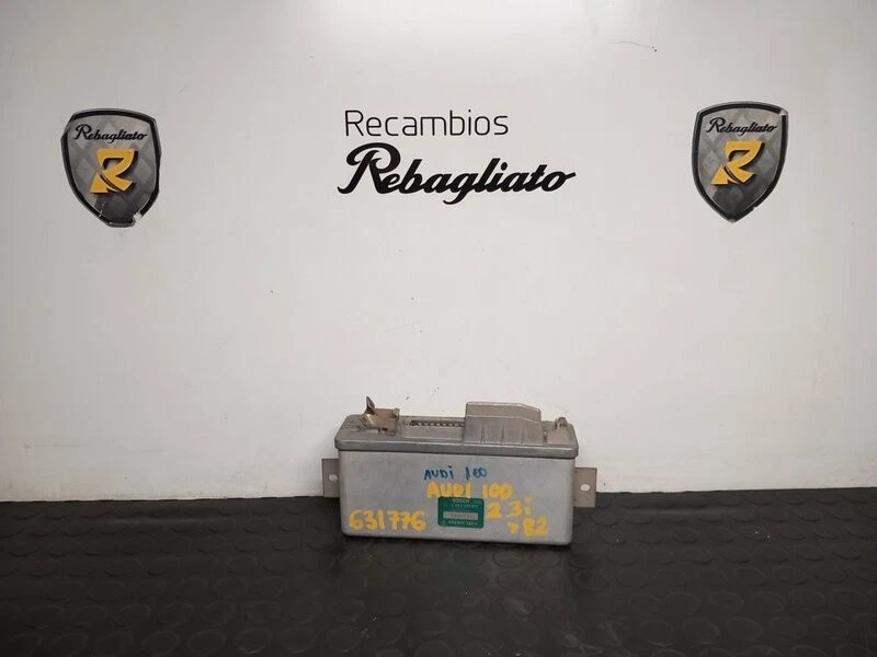 443907379A centralina abs per AUDI 100 BERLINA (443) 1982 631776 - Immagine 1 di 1