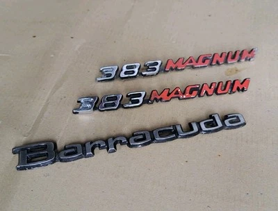 3 OE 1970-1974 Plymouth Barracuda 383 capó puerta panel trasero emblemas 1971 1972 Foto 1 de 4