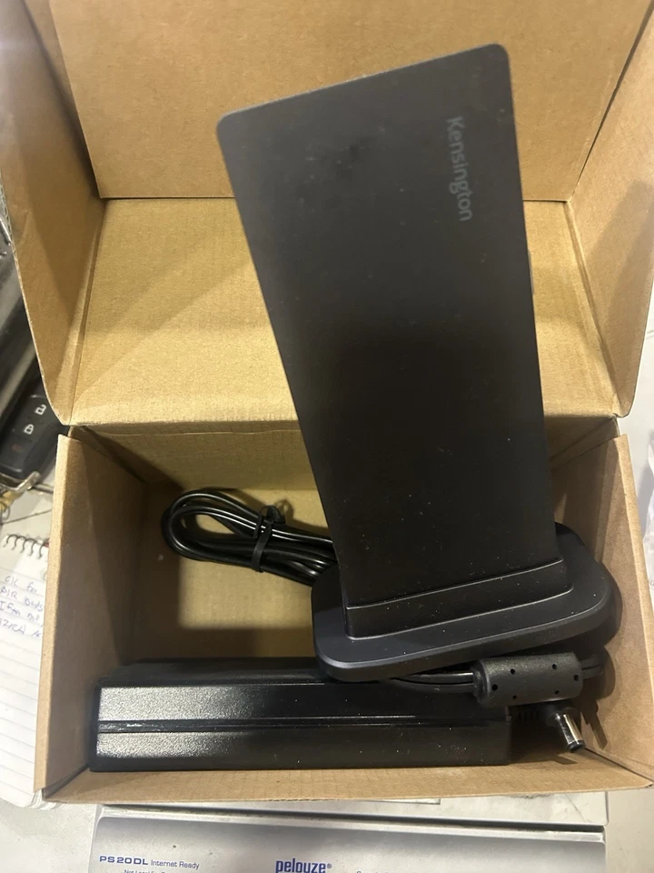 OPEN BOX Kensington K37060NA SD4849Pv Triple Video Driverless Docking Station - Image 1 of 1