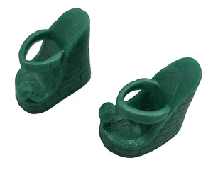 Monster High Puppe Cleo de Nile Schuhe Gloom Beach Türkis Grün Keilabsatz Sandalen - Bild 1 von 6