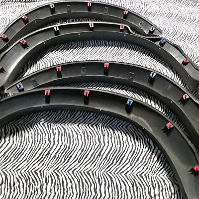 Fender Wheel Flare Clips 26 Red & Blue Combo Kit Toyota Tacoma Tundra 1995-2024 - Image 1 of 4