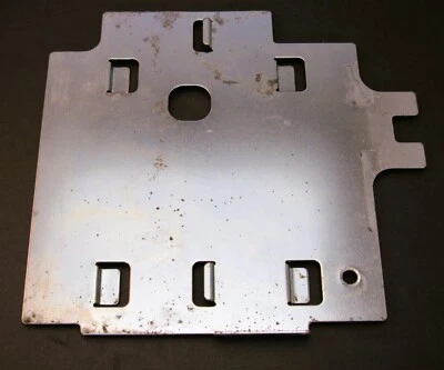 Металлическая монтажная пластина Sega CD Genesis модель 2 - Изображение 1 из 2