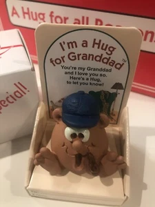 "I'm a Hug For Granddad " - The Hug Factory Collectible Figure NIP W/Gift Box - Picture 1 of 6