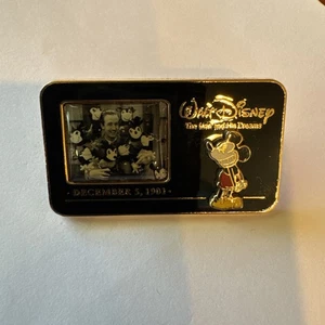 Walt Disney The Man and His Dreams 2002 Pin - December 5 1901 Birthday - Picture 1 of 2