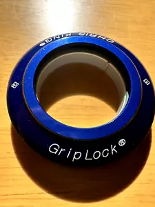 Chris King InSet 7 Bearing Cap, Navy, new - Picture 1 of 9