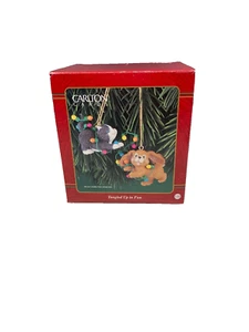 Carlton Cards Tangled Up is Fun Cat Dog Heirloom Ornament collection 1999 read - Picture 1 of 18