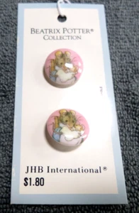 2 BEATRIX POTTER PICTURE BUTTONS C1976 HUNCA MUNCA - Picture 1 of 2