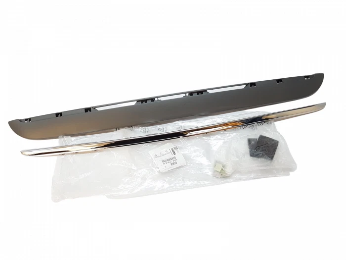 ORIGINAL BAGUETTE ENJOLIVEUR DE HAYON POUR CITROEN XSARA PICASSO 8742K8   - Photo 1/2