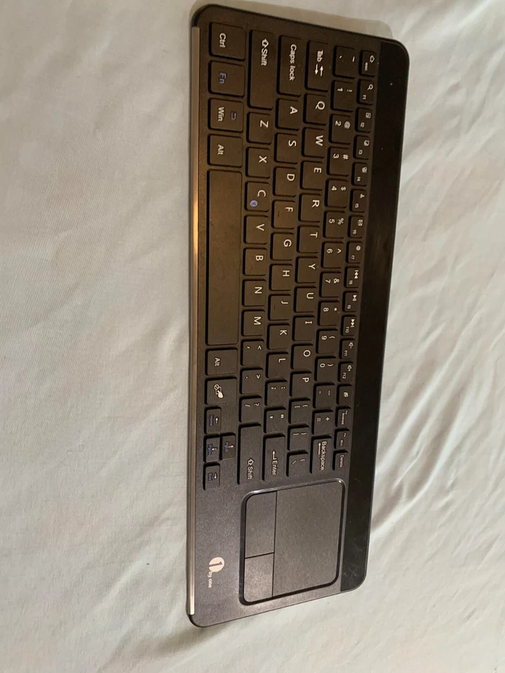 1 By One Black KeyBoard Wireless - Image 1 of 4