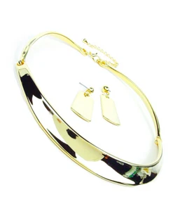ÚNICO Diseñador Enchapado en Oro Barra Curva con Bisagras Gargantilla Collar Destacado Pendientes - Imagen 1 de 4