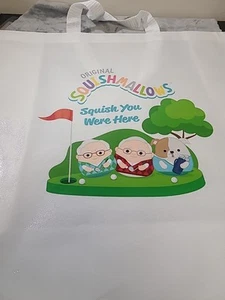 Bolso de Mano Berkshire Hathaway Squishmallows 19" X 19" X 8" Warren Buffett 2025 - Imagen 1 de 13