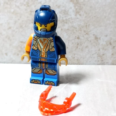 LEGO Nexo Caballeros Arcilla Moorington NEÓN Naranja Visera Visible Arañazos Casco Foto 1 de 3
