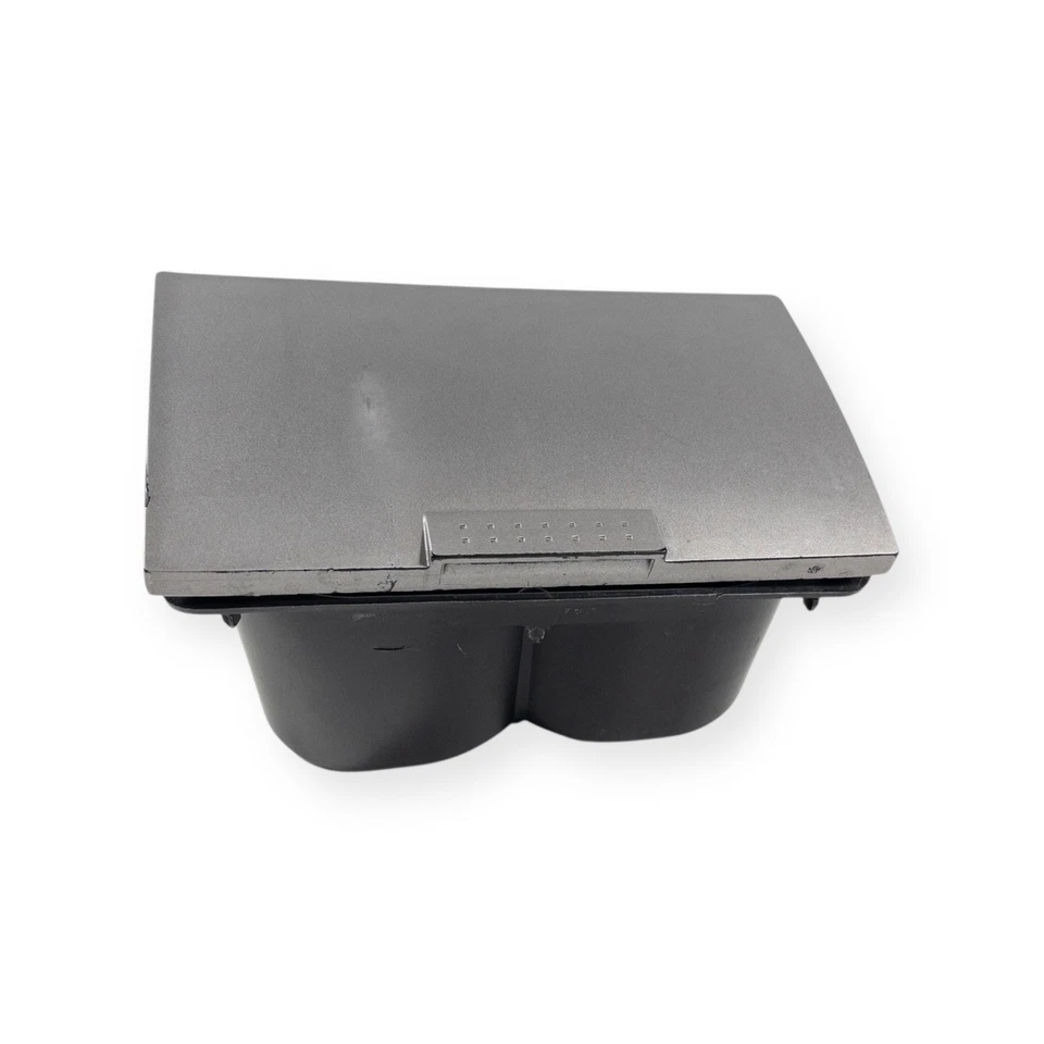 Оригинальный серебристый подстаканник для центральной консоли приборной панели Toyota Solara 2004-2008 годов выпуска - Изображение 1 из 4