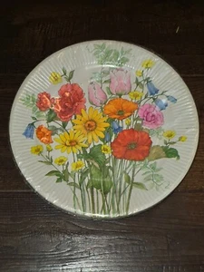Hallmark Wildflowers Vintage Six 9-inch Paper Plates Floral Bouquet Tea Party - Picture 1 of 9