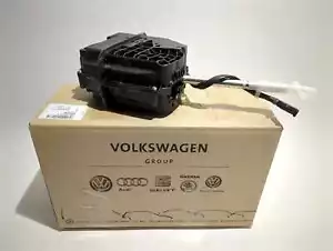 New OEM Genuine VW Auto Floor Shifter 2015-2021 Golf Alltrack GTI 5Q1713041G - Picture 1 of 7