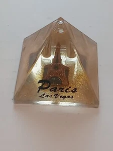 Vintage PARIS Souvenir Gold Flake PYRAMID Pen Rest SNOW GOLD FLAKE LAS VEGAS - Picture 1 of 7
