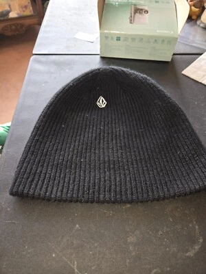 Volcom Poppen Beanie Hat Cap Black - Gently Used - Image 1 of 3