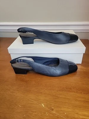 Босоножки Trotters женские черная кожа и лакированная кожа слинг сзади на низком каблуке размер 10N - Изображение 1 из 4