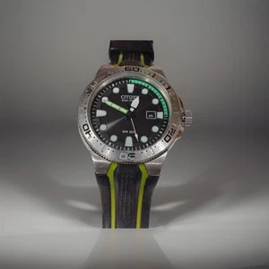 E168-S080100 CITIZEN ECO-DRIVE BLACK DIAL MEN WATCH C2-28 - Picture 1 of 16