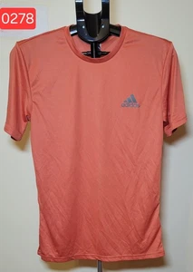 Adidas ESS Tech Tee - Größe S, Neu mit Etikett (0278) - Bild 1 von 3