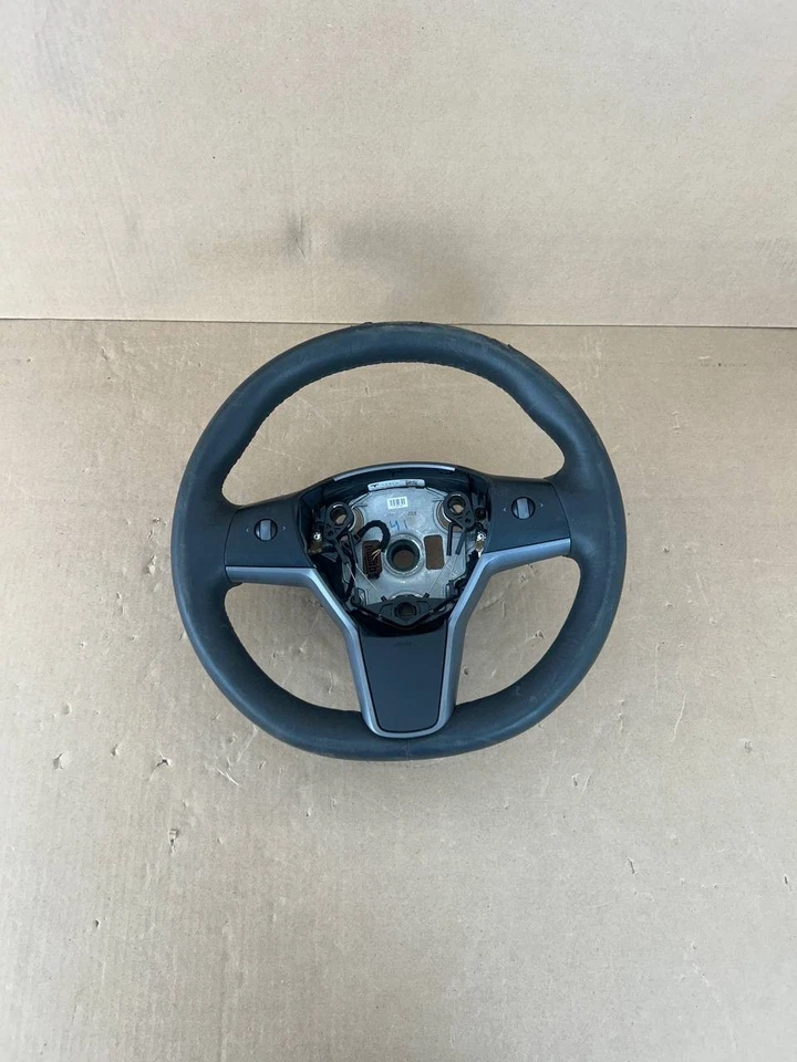 OEM 2017-2023 Tesla Model 3 Y Steering Wheel Leather Heated 1490214-00-B - Image 1 of 4