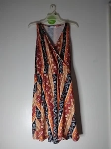 Guberry Mujer Artístico Talla Cuello en V profundo sin mangas en L corte corto y acampanado de poliéster. Vestido - Imagen 1 de 5