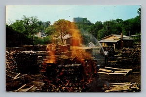 JACK DANIEL'S DISTILLERY Lynchburg, Tennessee unposted postcard 5.5x3.5 inch - Picture 1 of 2