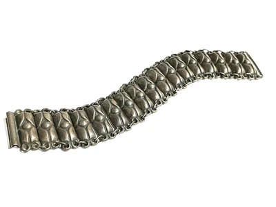 Vintage Taxco Mexico 980 Silver Bracelet. 26 grams. Smaller Wrist. Tarnished. - Image 1 of 4