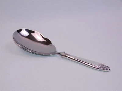 *Cuchara de arroz festoneada Prelude de plata esterlina internacional 4,6 oz Foto 1 de 4